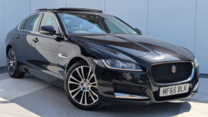 2015 Jaguar Xf 2.0d Portfolio Saloon 4dr Diesel Auto Euro 6 (s/s) (180 Ps) in Black — image 5