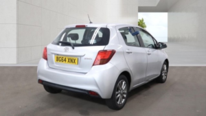 2014 Toyota Yaris 1.3 Dual Vvt-I Icon in Silver — image 4