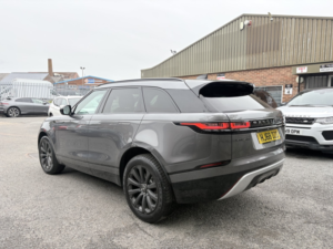 2018 Land Rover Range Rover Velar 2.0 D180 R-Dynamic Se in Grey — image 3