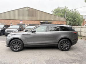 2018 Land Rover Range Rover Velar 2.0 D180 R-Dynamic Se in Grey — image 5