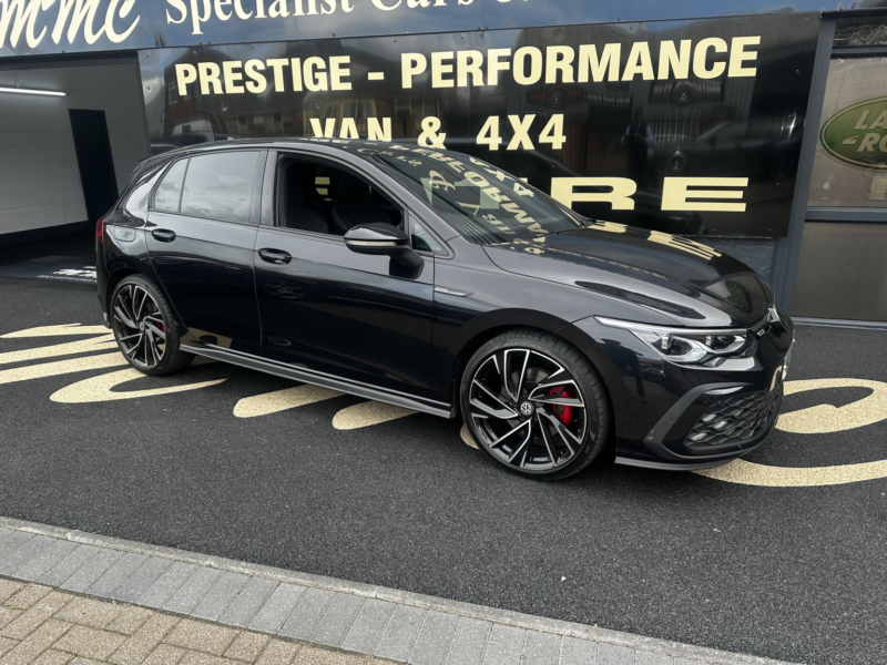 2021 Volkswagen Golf 2.0 Tdi Gtd in Black — image 1