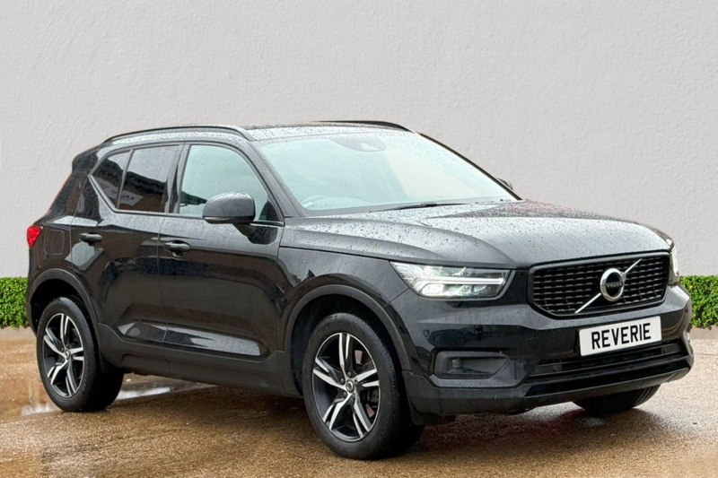 2018 Volvo Xc40 2.0 T5 R-Design SUV 5dr Petrol Auto AWD Euro 6 (s/s) (247 Ps) in Black — image 1