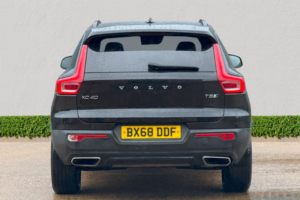 2018 Volvo Xc40 2.0 T5 R-Design SUV 5dr Petrol Auto AWD Euro 6 (s/s) (247 Ps) in Black — image 6