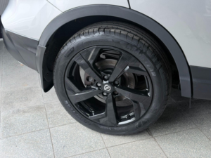 2019 Nissan Qashqai 1.3 Dig-T Tekna Euro 6 (s/s) 5dr in Silver — image 3