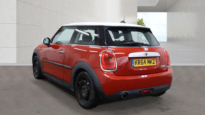 2014 MINI Hatch 1.5 Cooper Euro 6 (s/s) 3dr in Red — image 5