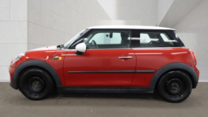 2014 MINI Hatch 1.5 Cooper Euro 6 (s/s) 3dr in Red — image 6