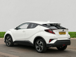 2022 Toyota C-Hr 1.8 Vvt-H Gpf Design SUV 5dr Petrol Hybrid CVT Euro 6 (s/s) (122 Ps) in White — image 5