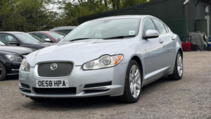 2008 Jaguar Xf 2.7d V6 Premium Luxury Auto Euro 4 4dr in Silver — image 3