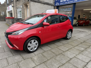2015 Toyota Aygo 1.0 Vvt-I X-Play in Red — image 3