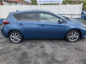 2016 Toyota Auris