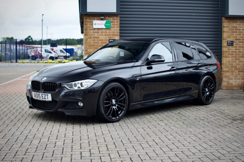 2015 BMW 3 Series 3.0 330d M Sport Touring in Black — image 1