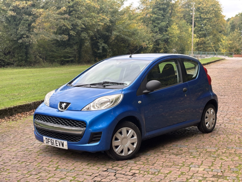 2012 Peugeot 107 1.0 12v Urban Lite in Blue — image 1