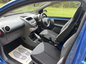 2012 Peugeot 107 1.0 12v Urban Lite in Blue — image 3