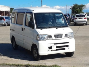 2013 Nissan Clipper 660cc Kei Van in White — image 5