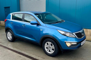 2014 Kia Sportage 1.7 Crdi Ecodynamics 1 2WD Euro 5 (s/s) 5dr in Blue — image 2