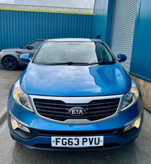 2014 Kia Sportage 1.7 Crdi Ecodynamics 1 2WD Euro 5 (s/s) 5dr in Blue — image 4