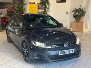2017 Volkswagen Golf 2.0 Tdi Gtd in Blue — image 2