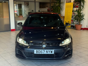 2017 Volkswagen Golf 2.0 Tdi Gtd in Blue — image 3