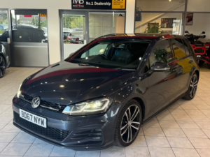 2017 Volkswagen Golf 2.0 Tdi Gtd in Blue — image 4