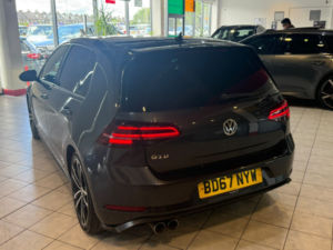 2017 Volkswagen Golf 2.0 Tdi Gtd in Blue — image 6