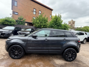 2017 Land Rover Range Rover Evoque Td4 Se Tech in Grey — image 5