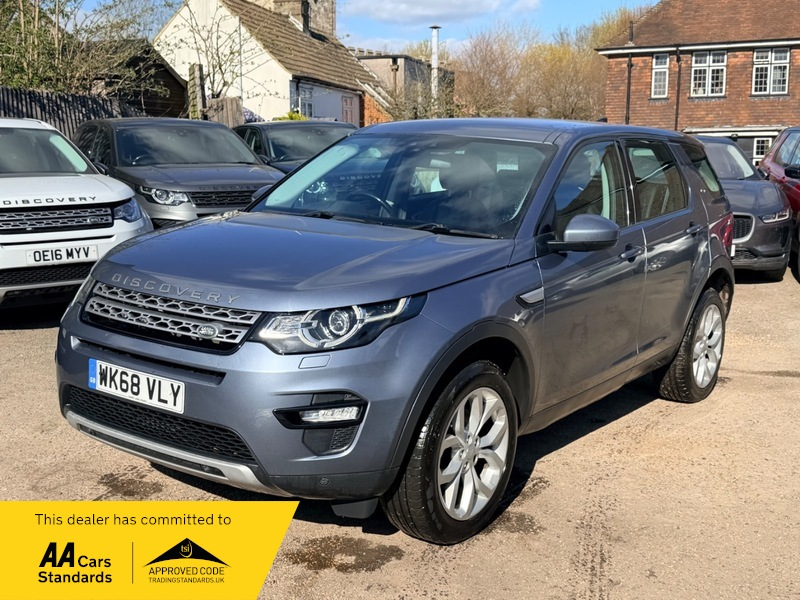 2018 Land Rover Discovery Sport Td4 Hse in Blue — image 1