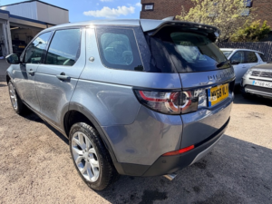 2018 Land Rover Discovery Sport Td4 Hse in Blue — image 2