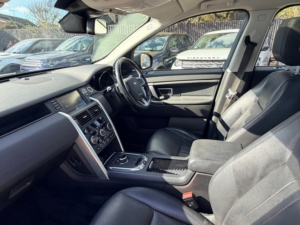 2018 Land Rover Discovery Sport Td4 Hse in Blue — image 3