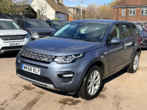 2018 Land Rover Discovery Sport Td4 Hse in Blue — image 5