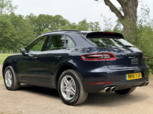 2016 Porsche Macan 3.0 Td V6 S in Blue — image 3