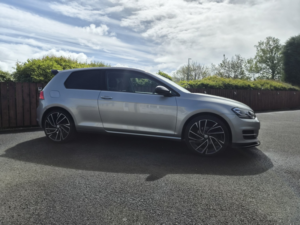 2013 Volkswagen Golf 2.0 Tdi Bluemotion Tech Se in Silver — image 3