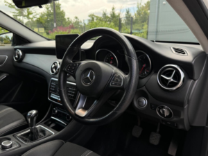 2019 Mercedes-Benz Gla 1.6 Gla180 Urban Edition Euro 6 (s/s) 5dr in White — image 2
