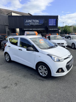 2015 Hyundai I10 1.0 S in White — image 4