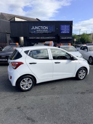 2015 Hyundai I10 1.0 S in White — image 5