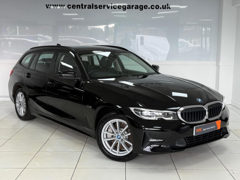 2022 BMW 3 Series 2.0 330e 12kwh Se Pro Touring Auto Euro 6 (s/s) 5dr in Black — image 1