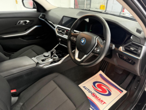 2022 BMW 3 Series 2.0 330e 12kwh Se Pro Touring Auto Euro 6 (s/s) 5dr in Black — image 6