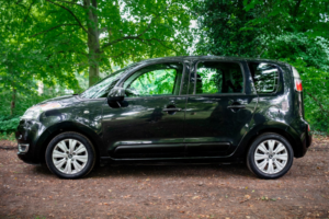 2012 Citroen C3 Picasso 1.6 Hdi Vtr+ in Black — image 6