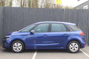 2018 Citroen C4 Spacetourer 1.2 Puretech Touch Edition in Blue — image 5