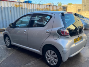 2013 Toyota Aygo 1.0 Vvt-I Ice Multimode Euro 5 5dr in Silver — image 5