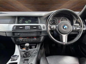 2014 BMW 5 Series 2.0 520d M Sport Euro 6 (s/s) 4dr in Black — image 3