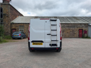 2018 Ford Transit Custom 2.0 300 Ecoblue L1 H1 Euro 6 5dr in White — image 4
