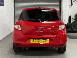 2012 Renault Clio 1.2 Dynamique Tomtom in Red — image 6