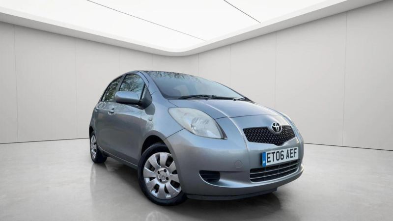 2006 Toyota Yaris 1.3 T3 Multimode 5dr in Silver — image 1