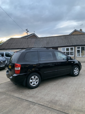 2010 Kia Sedona 2.2 Crdi 1 in Black — image 4