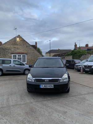 2010 Kia Sedona 2.2 Crdi 1 in Black — image 5