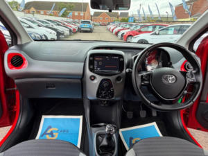 2020 Toyota Aygo 1.0 Vvt-I X-Play Euro 6 5dr in Red — image 2