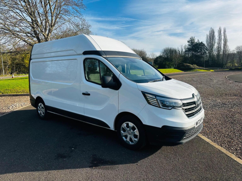 2023 Renault Trafic 2.0 Dci Blue Lh30 Business L2 H2 Euro 6 (s/s) 5dr in White — image 1