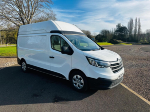 2023 Renault Trafic 2.0 Dci Blue Lh30 Business L2 H2 Euro 6 (s/s) 5dr in White — image 4
