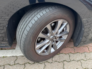 2022 Mazda Mazda3 2.0 E-Skyactiv-G Mhev Se-L Lux Euro 6 (s/s) 5dr in Black — image 3