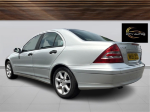 2006 Mercedes-Benz C Class 1.8 C180 Kompressor Classic Se 4dr in Silver — image 2